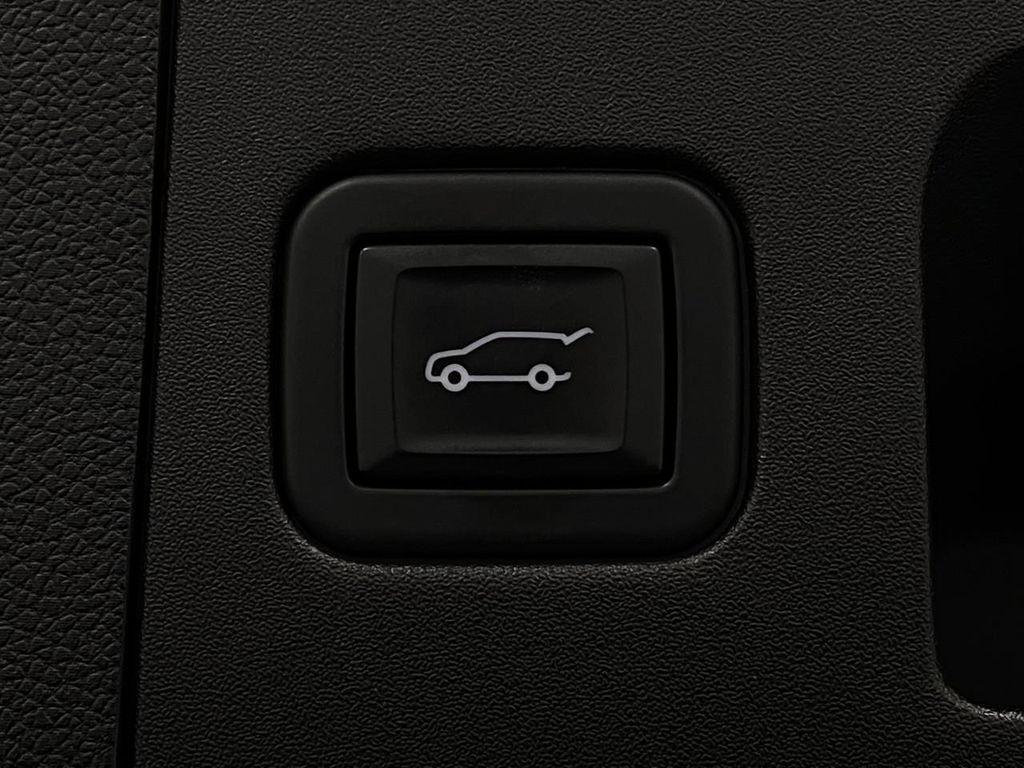 used 2020 Cadillac XT4 car, priced at $26,947