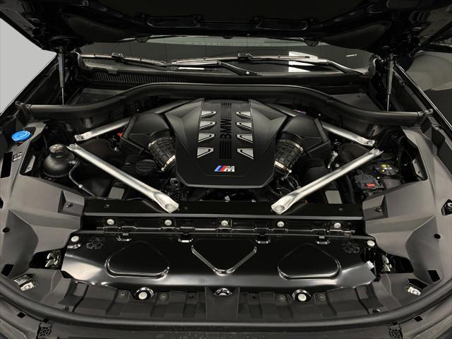 new 2025 BMW X7 car, priced at $116,405