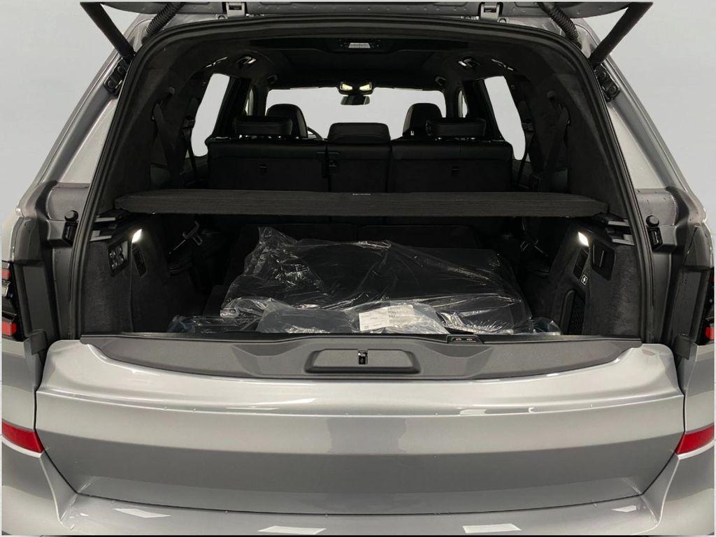 new 2026 BMW X7 car, priced at $122,335