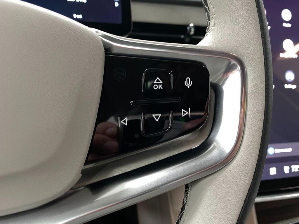 new 2025 Volvo EX90 car, priced at $85,941
