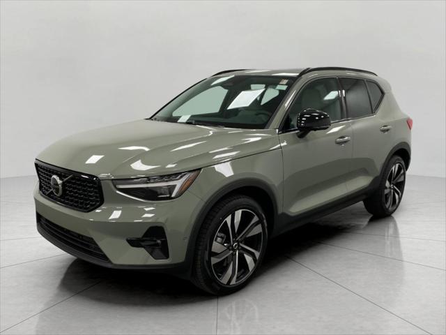 new 2025 Volvo XC40 car, priced at $48,263