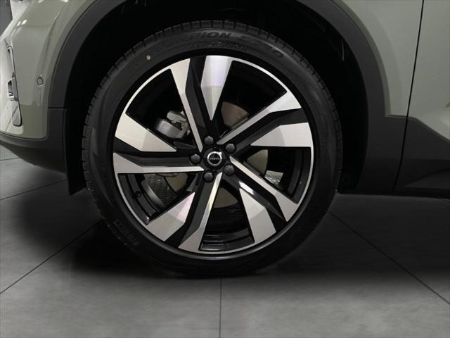 new 2025 Volvo XC40 car, priced at $48,263