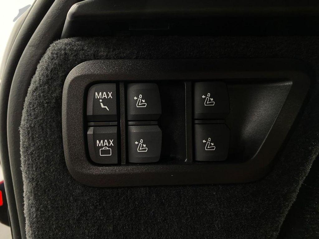 used 2025 BMW X7 car, priced at $111,010