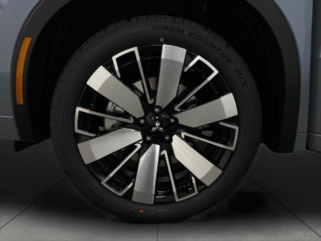 new 2025 Mitsubishi Outlander car, priced at $44,931