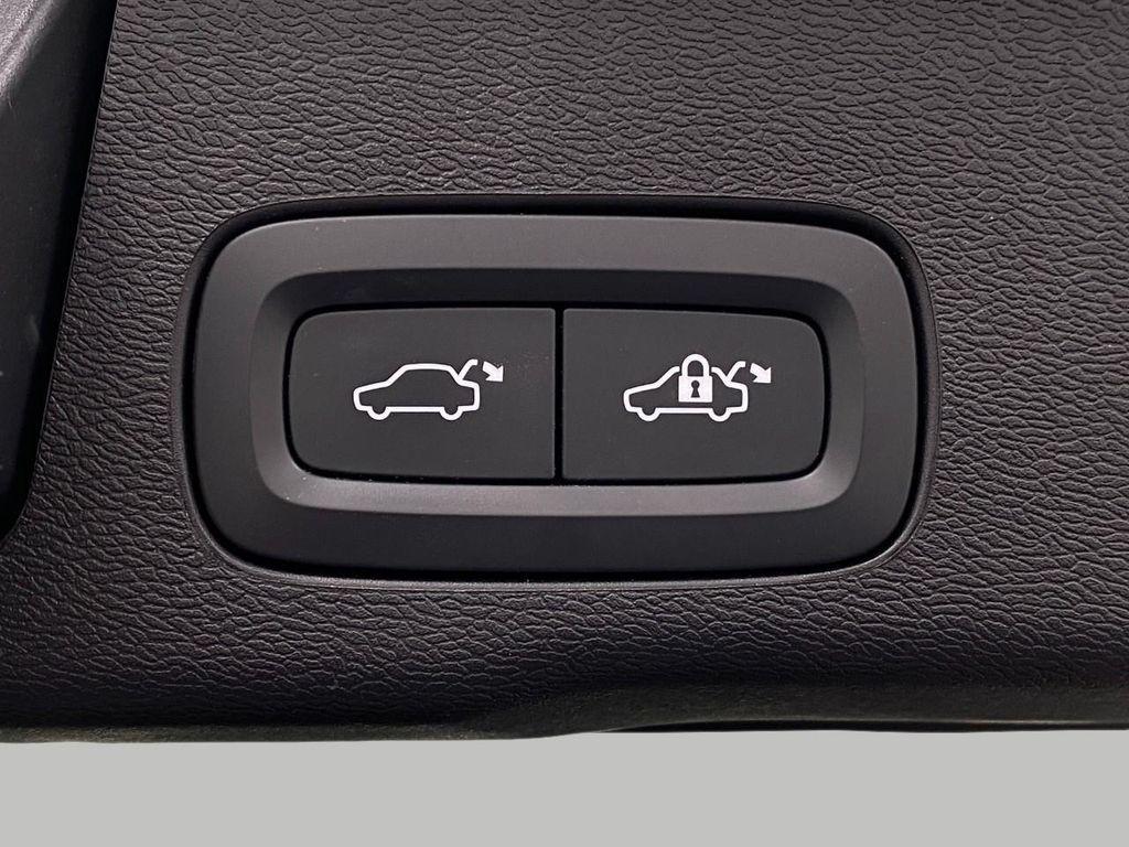 used 2024 Volvo XC60 Recharge Plug-In Hybrid car, priced at $52,926