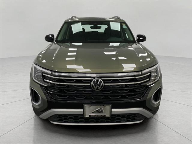 new 2025 Volkswagen Atlas car, priced at $47,281