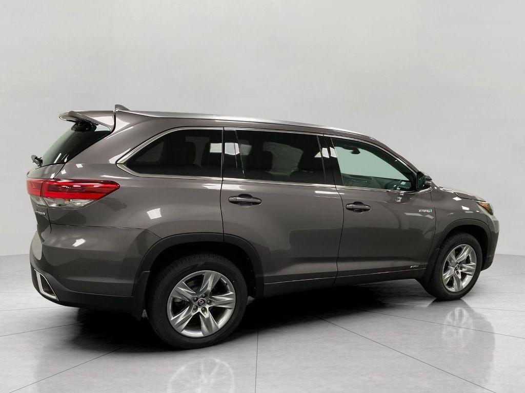 used 2017 Toyota Highlander Hybrid car, priced at $27,825