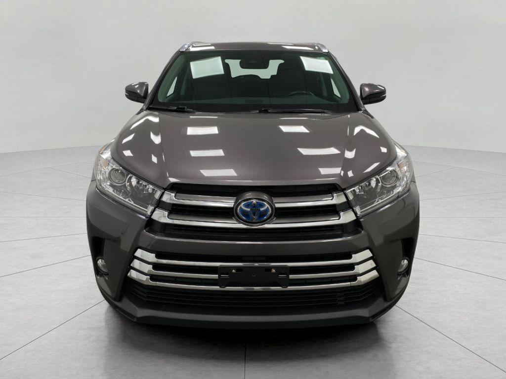 used 2017 Toyota Highlander Hybrid car, priced at $27,825