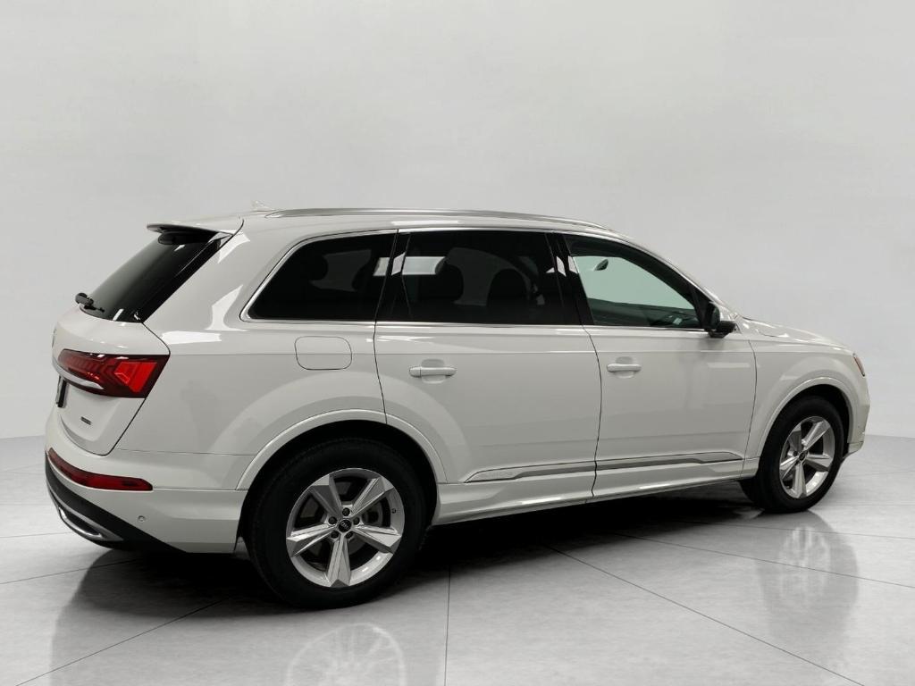 used 2022 Audi Q7 car, priced at $31,914