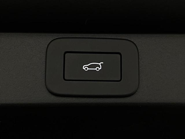 new 2025 Land Rover Range Rover car, priced at $158,355