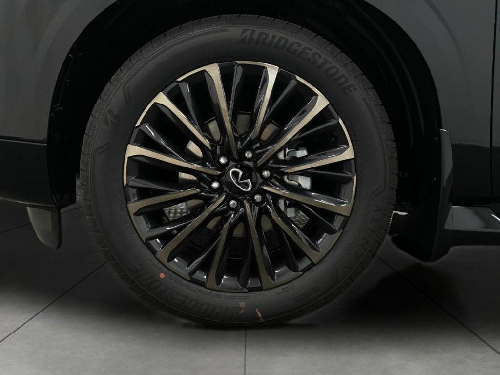 new 2026 INFINITI QX80 car, priced at $117,810