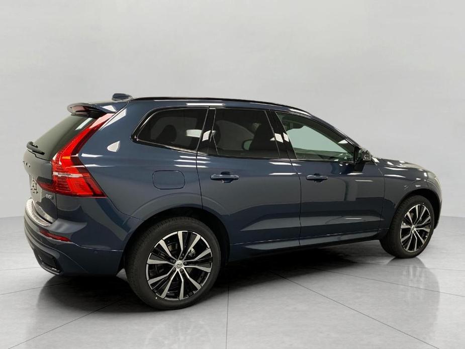 new 2025 Volvo XC60 car, priced at $55,335