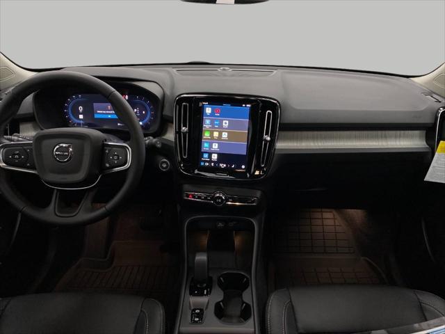 new 2025 Volvo XC40 car, priced at $44,483
