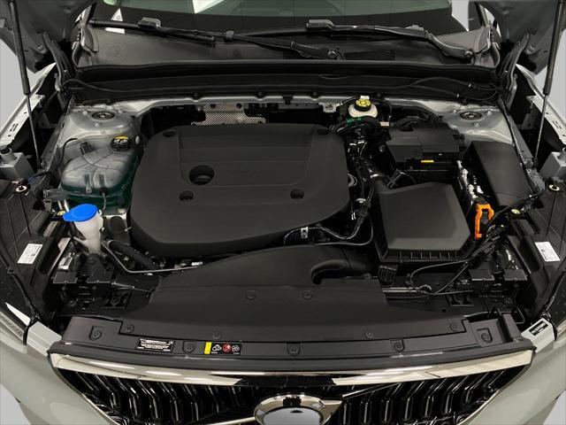 new 2025 Volvo XC40 car, priced at $44,483