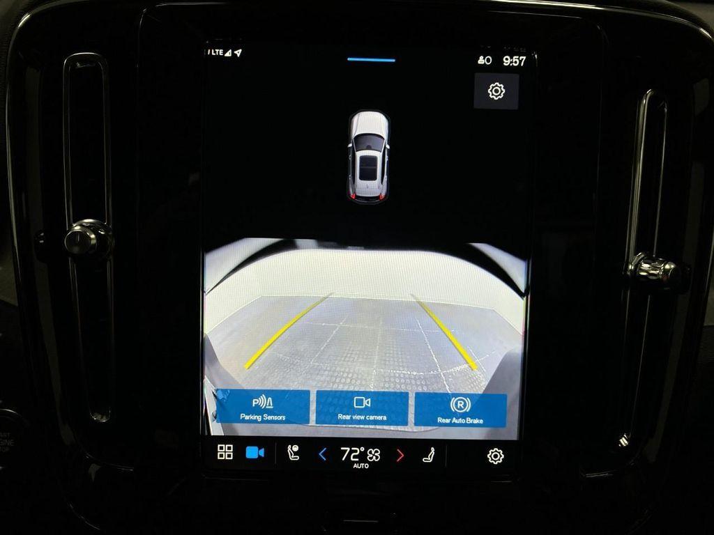 new 2025 Volvo XC40 car, priced at $43,983