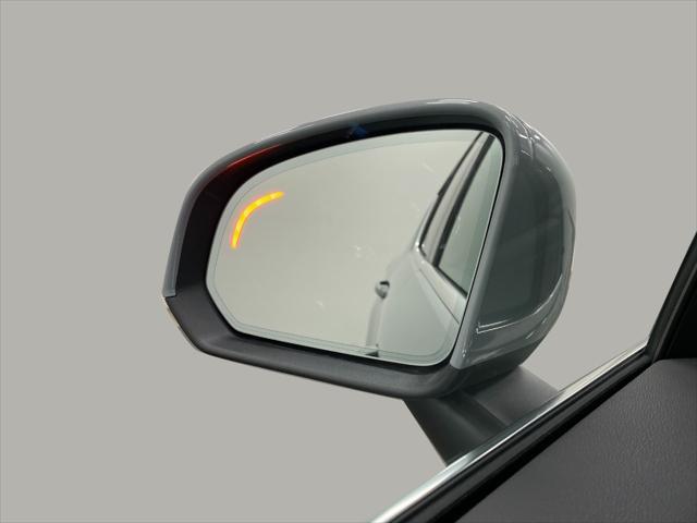 new 2025 Volvo XC40 car, priced at $44,483