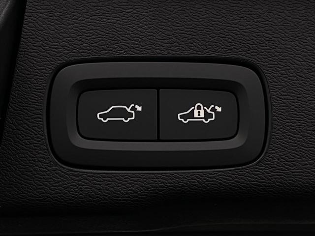 new 2026 Volvo XC60 car, priced at $57,985