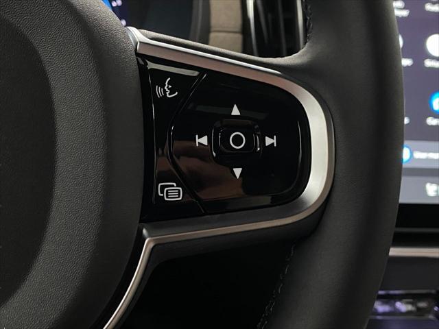 new 2025 Volvo XC90 car, priced at $69,155