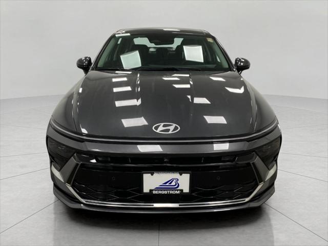 new 2025 Hyundai Sonata Hybrid car, priced at $37,931
