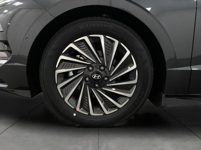 new 2025 Hyundai Sonata Hybrid car, priced at $37,931