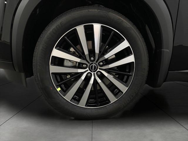 new 2025 Nissan Pathfinder car, priced at $50,015