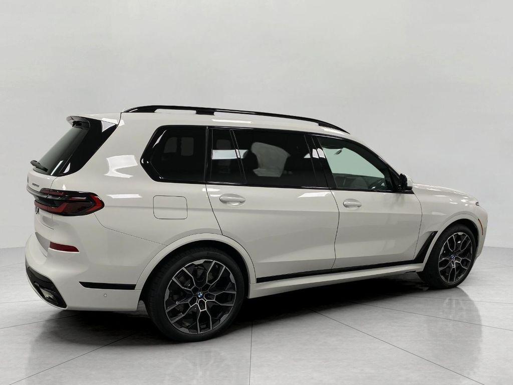 new 2026 BMW X7 car, priced at $102,035