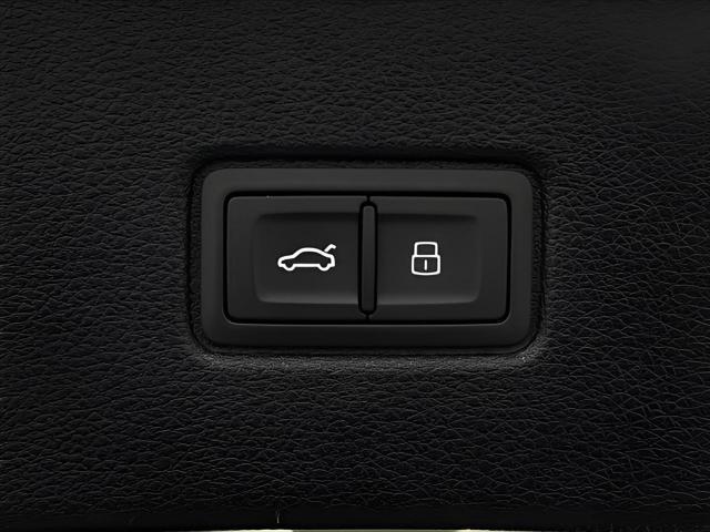 used 2021 Audi Q7 car, priced at $41,500
