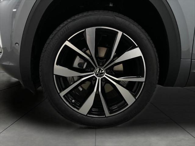 new 2025 Volkswagen Atlas car, priced at $53,115