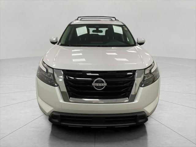 new 2025 Nissan Pathfinder car, priced at $42,161