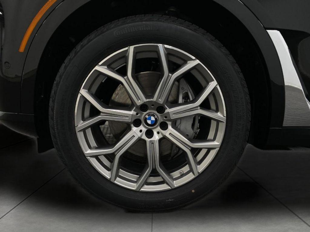 new 2026 BMW X7 car, priced at $94,985