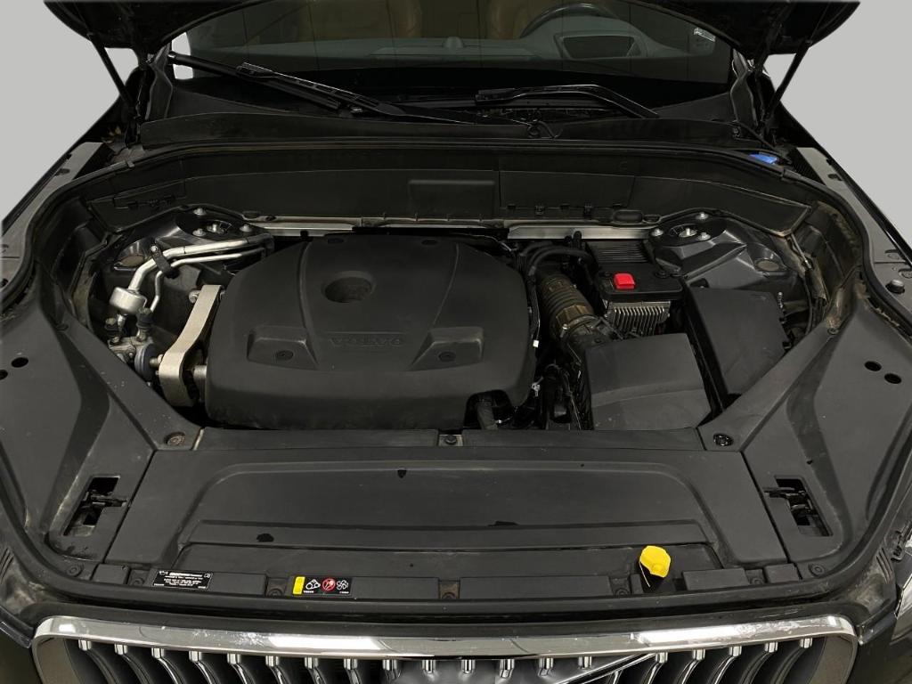 used 2022 Volvo XC90 car, priced at $40,993