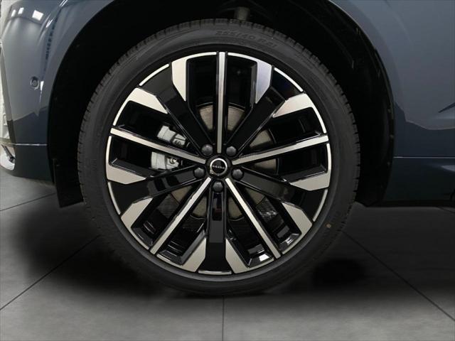 new 2026 Volvo XC60 car, priced at $63,935