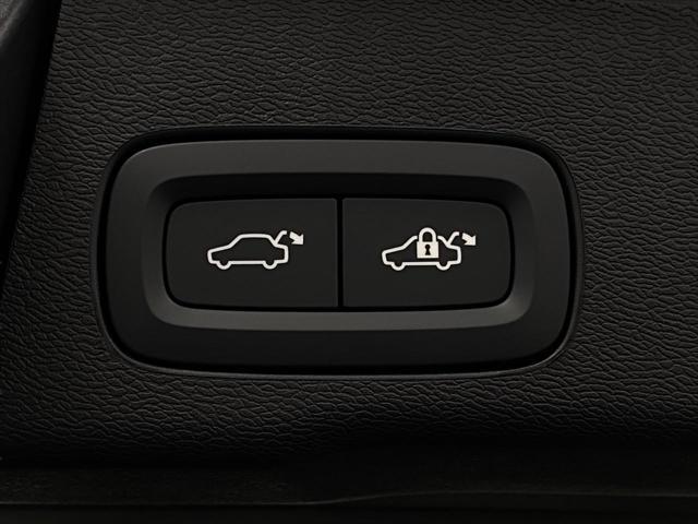 new 2026 Volvo XC60 car, priced at $63,935