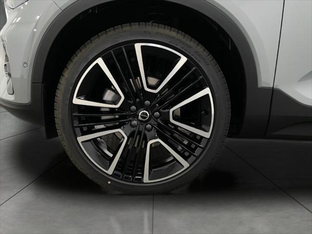 new 2025 Volvo XC40 car, priced at $54,533