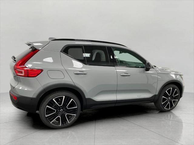 new 2025 Volvo XC40 car, priced at $54,533