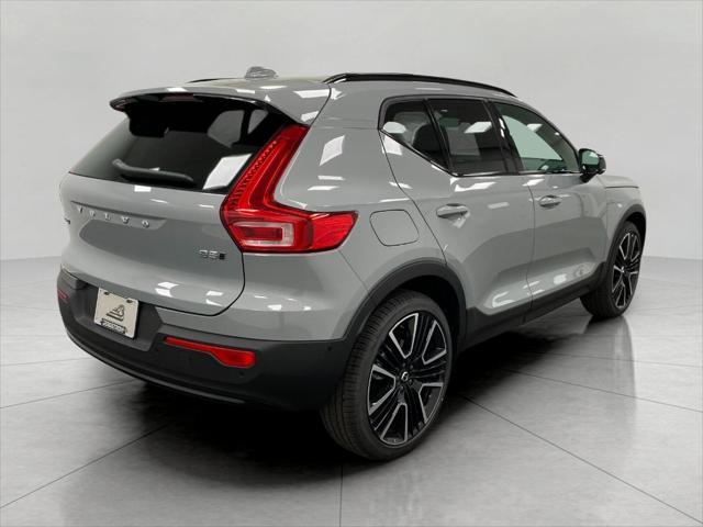 new 2025 Volvo XC40 car, priced at $54,533