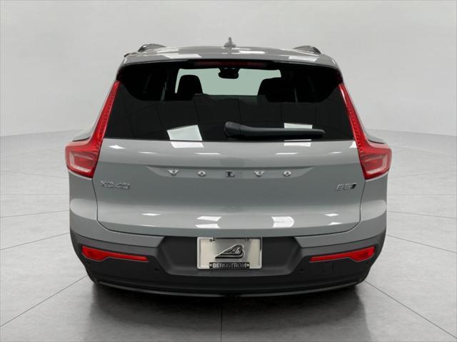 new 2025 Volvo XC40 car, priced at $54,533