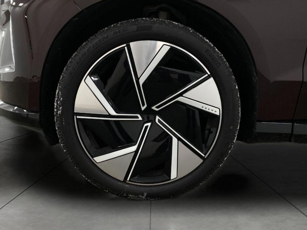 new 2025 Volvo EX90 car, priced at $85,140