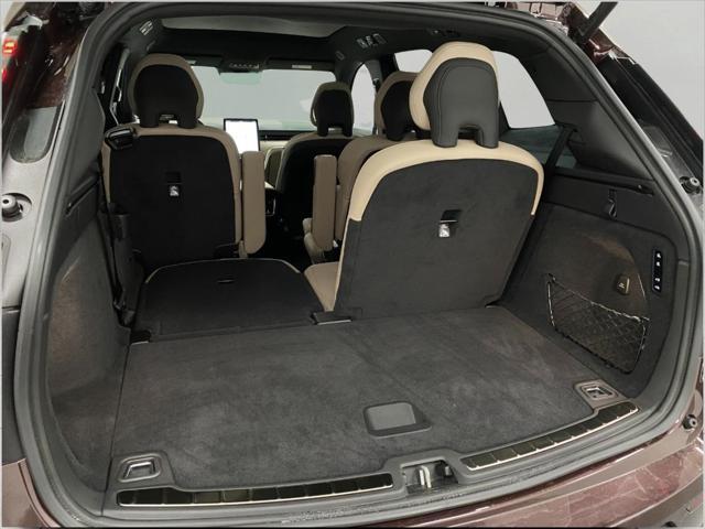new 2025 Volvo EX90 car, priced at $95,140