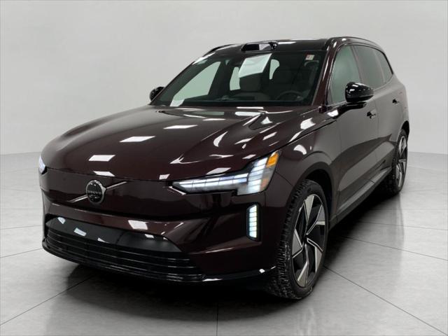 new 2025 Volvo EX90 car, priced at $95,140