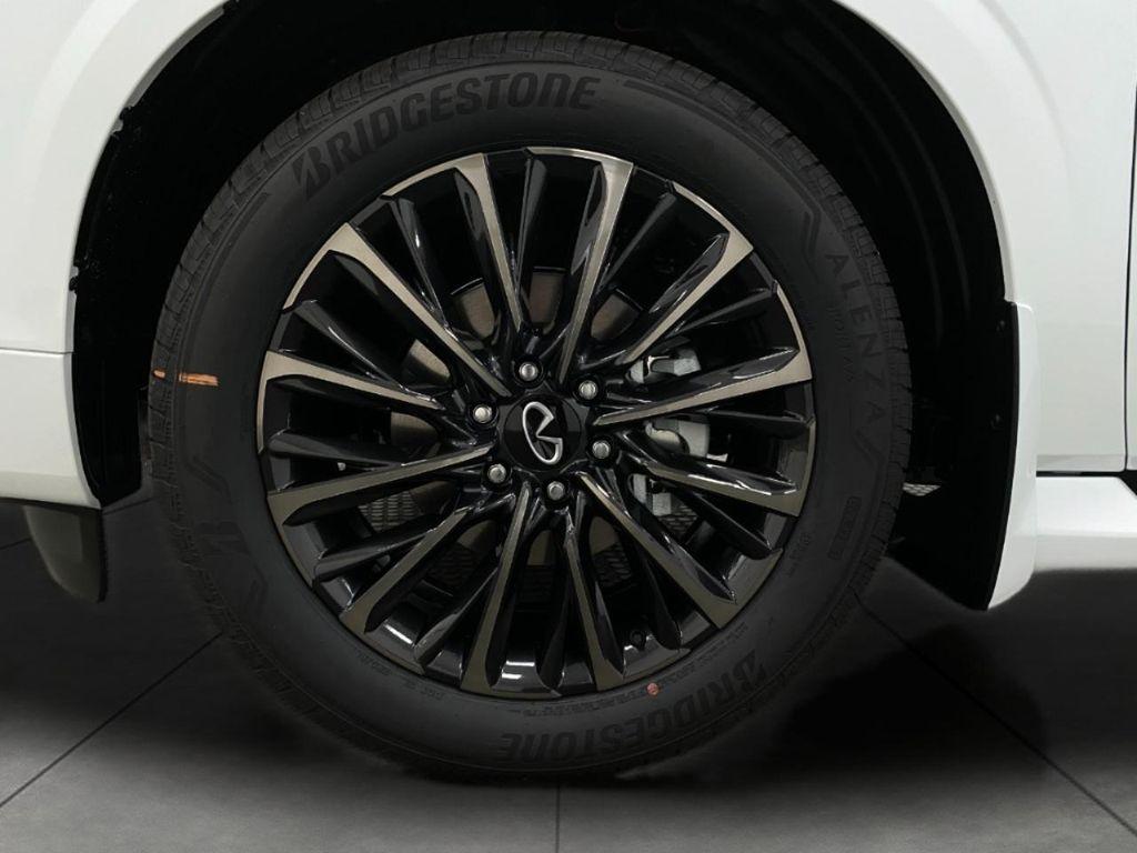 new 2026 INFINITI QX80 car, priced at $118,980