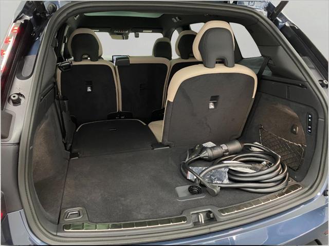 new 2025 Volvo EX90 car, priced at $86,155
