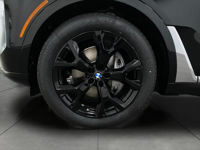 new 2025 BMW X7 car, priced at $94,600