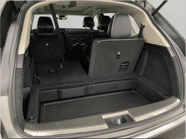 used 2023 Acura MDX car, priced at $40,900