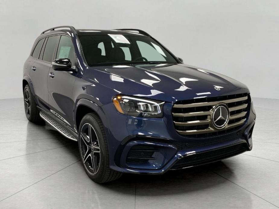 new 2025 Mercedes-Benz GLS 450 car, priced at $100,860