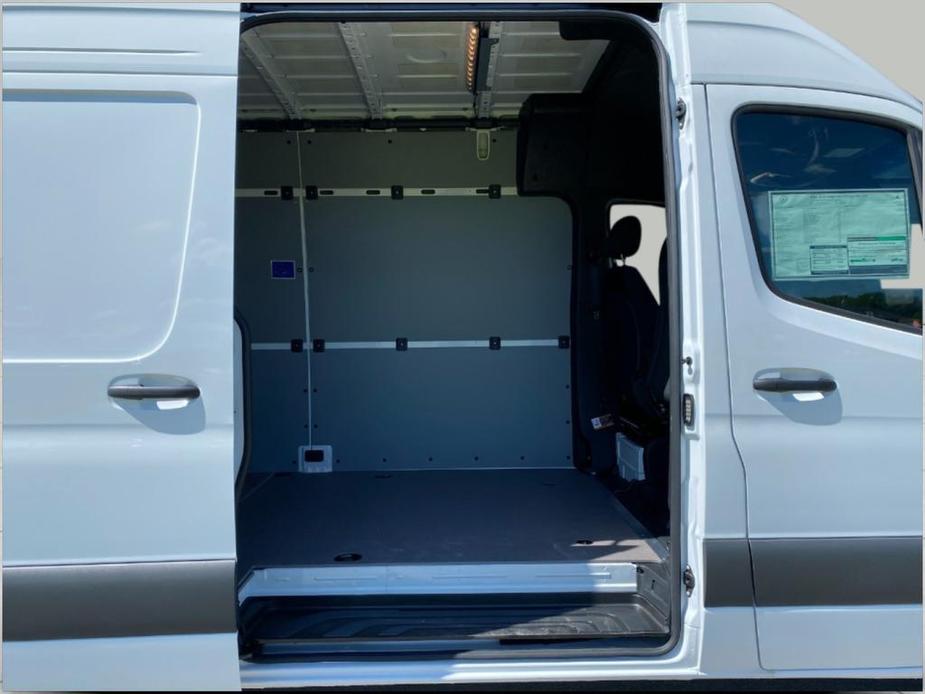 new 2024 Mercedes-Benz Sprinter 2500 car, priced at $76,116