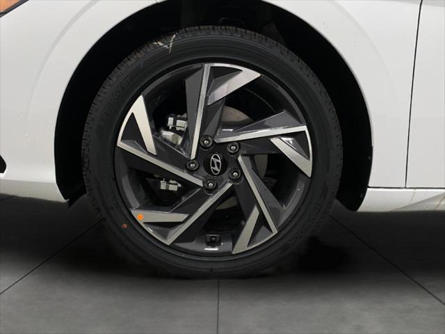 new 2025 Hyundai Elantra car, priced at $31,031