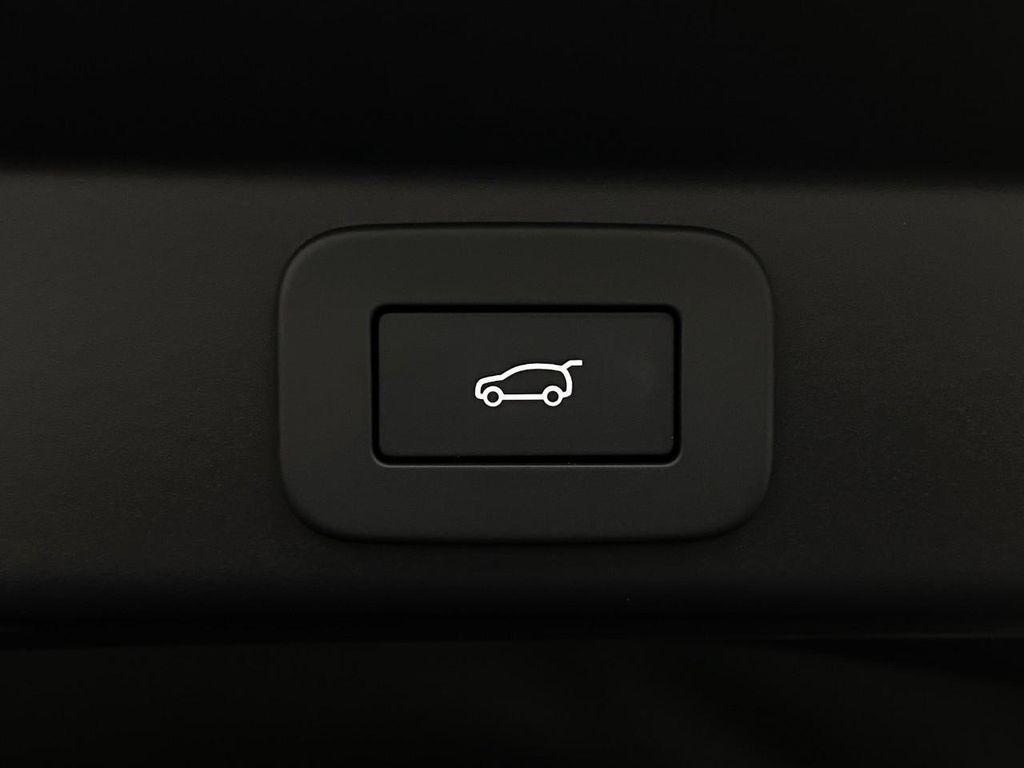 new 2025 Land Rover Range Rover Sport car, priced at $104,465