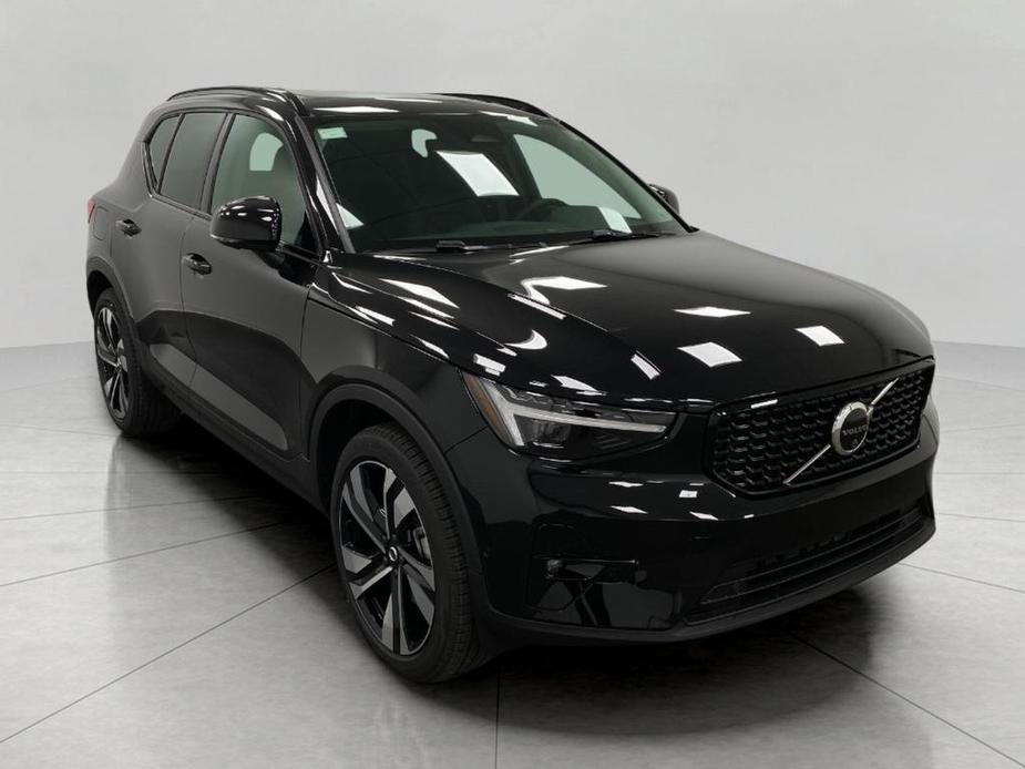 new 2024 Volvo XC40 car, priced at $51,235