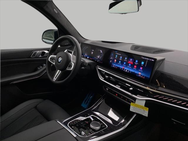 new 2025 BMW X7 car, priced at $114,520
